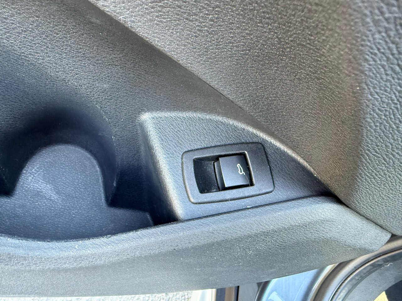 Used 2017 BMW X1 xDrive28i image 13