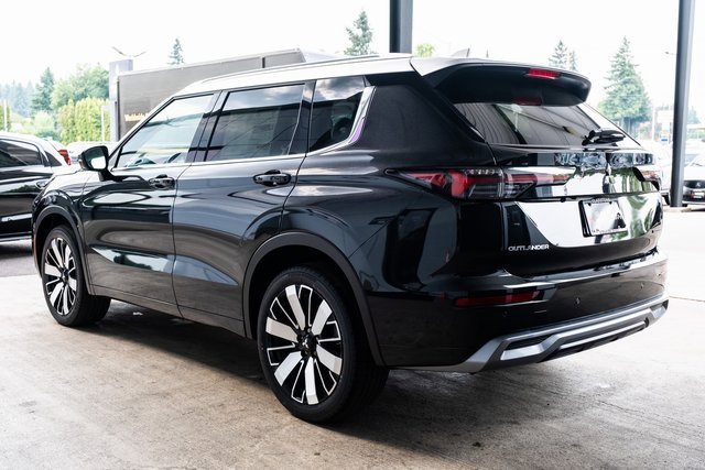 New 2025 Mitsubishi Outlander AWD image 4