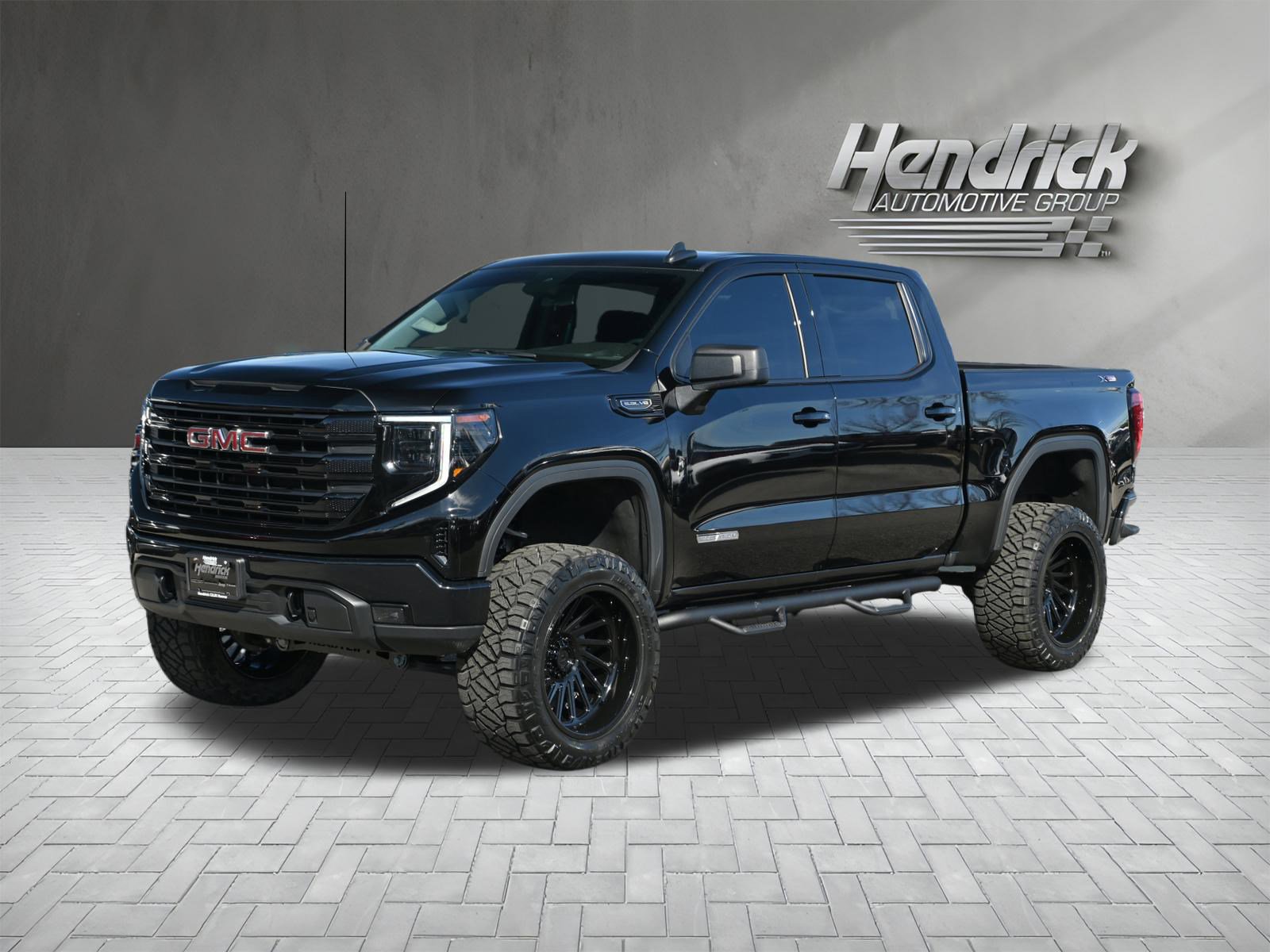 Used 2025 GMC Sierra 1500 Elevation w/ X31 Off-Road Package AWD/4WD image 5