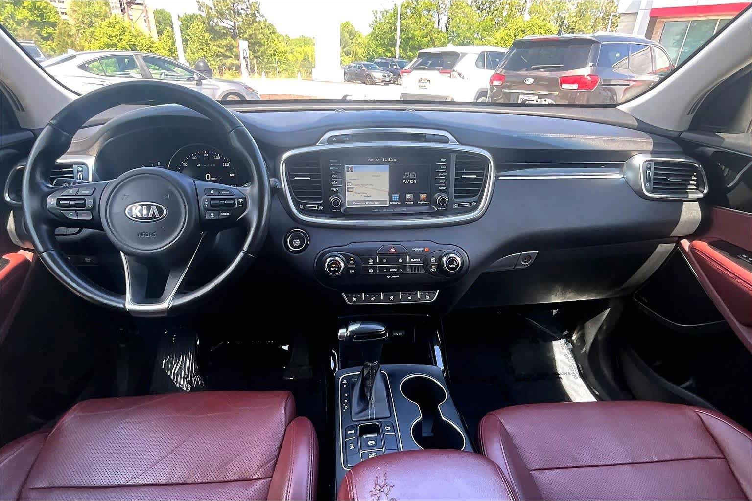 Used 2017 Kia Sorento SX AWD/4WD image 16