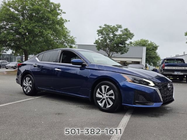Used 2023 Nissan Altima 2.5 S FWD image 7