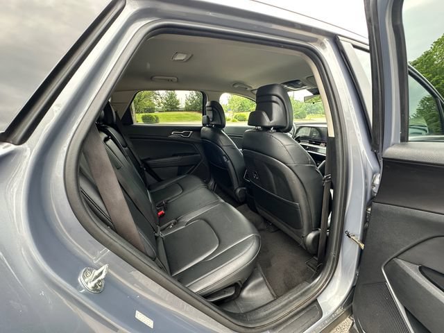 Used 2023 Kia Sportage EX AWD/4WD image 17