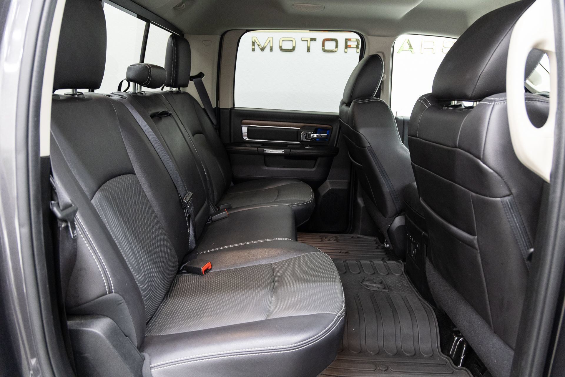 Used 2016 RAM 1500 Laramie w/ Convenience Group AWD/4WD image 15
