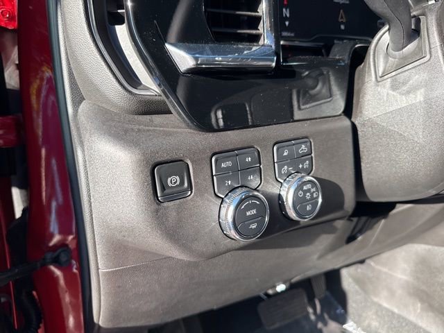 Used 2025 GMC Sierra 3500 SLT w/ SLT Premium Package image 18