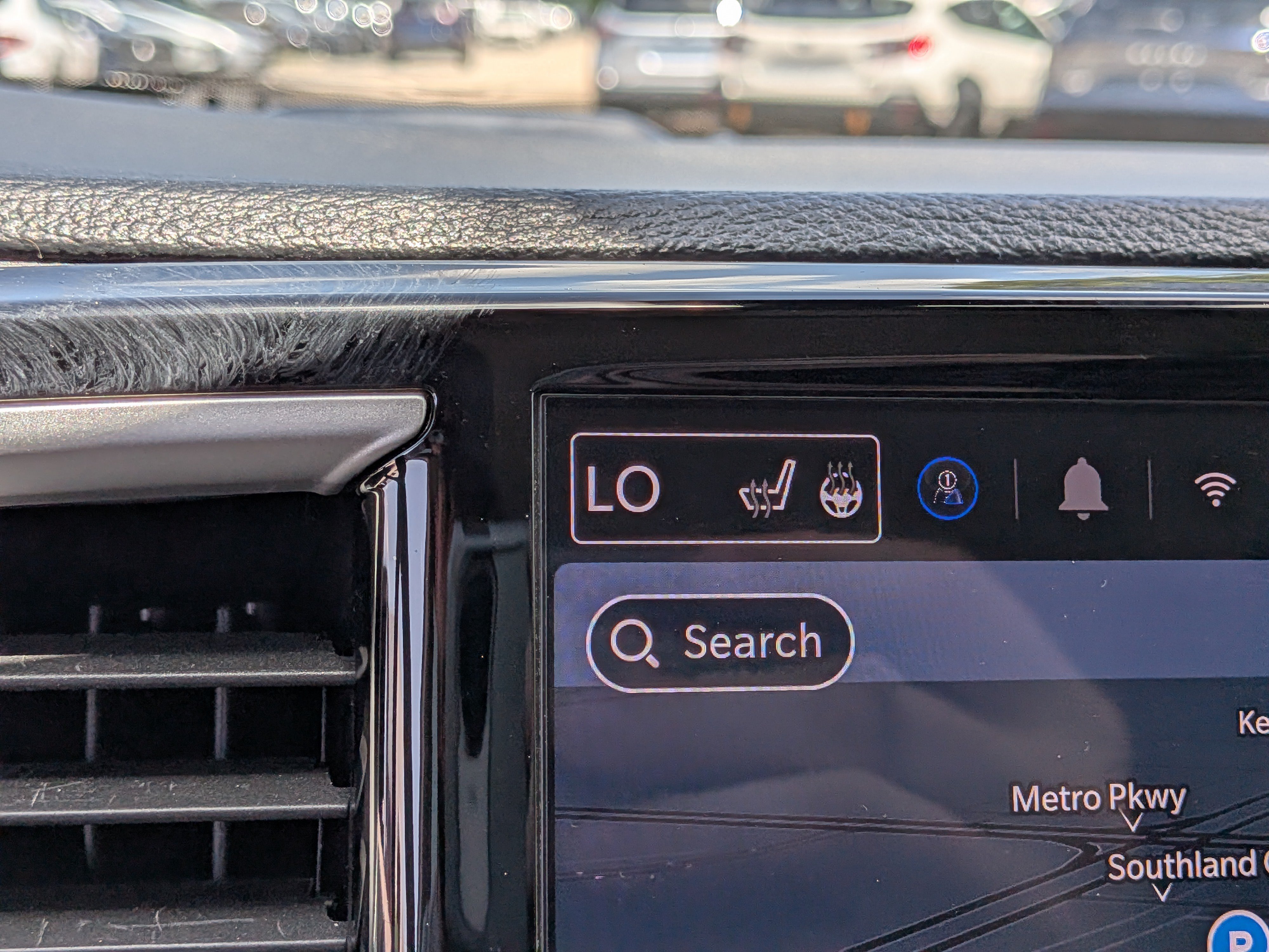 Used 2024 Chrysler Pacifica Limited FWD image 35