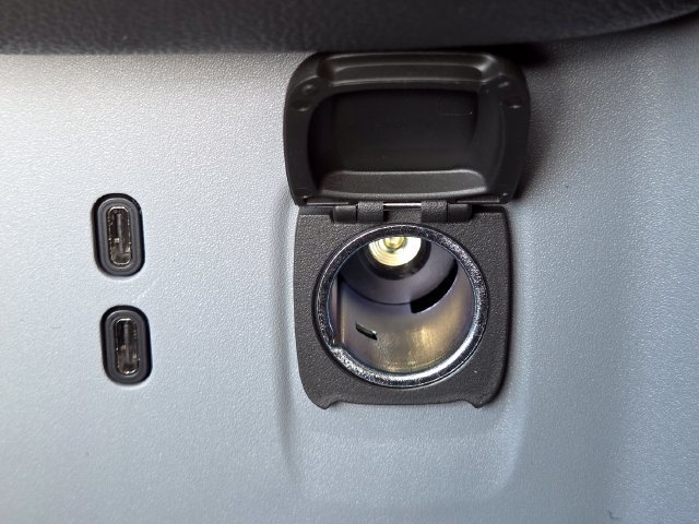 New 2027 Chevrolet Bolt LT w/ Comfort Package FWD image 31