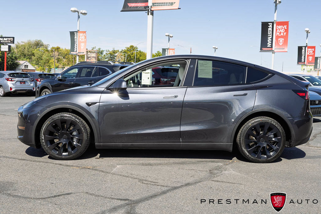 Used 2024 Tesla Model Y Long Range AWD/4WD image 15