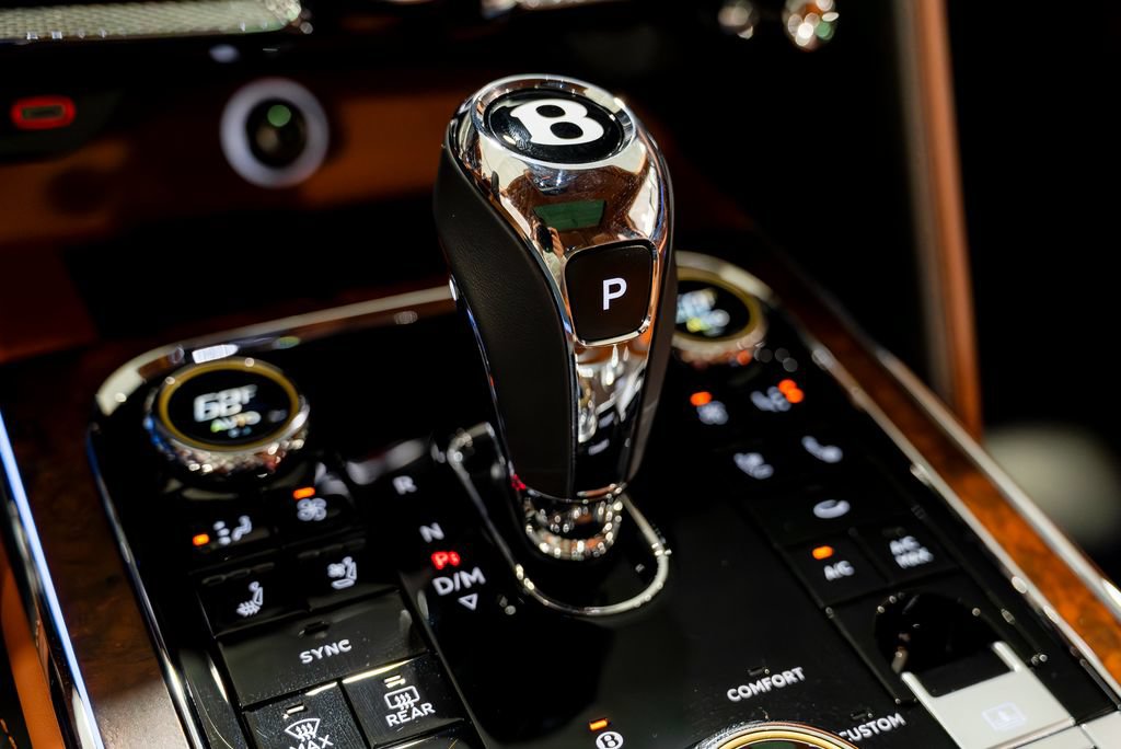 Used 2023 Bentley Flying Spur W12 AWD/4WD image 57
