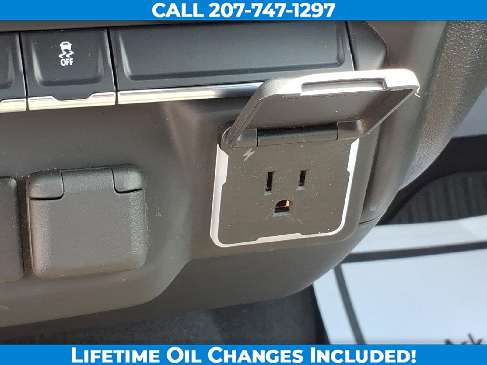 Used 2024 Chevrolet Silverado 1500 Custom AWD/4WD image 17