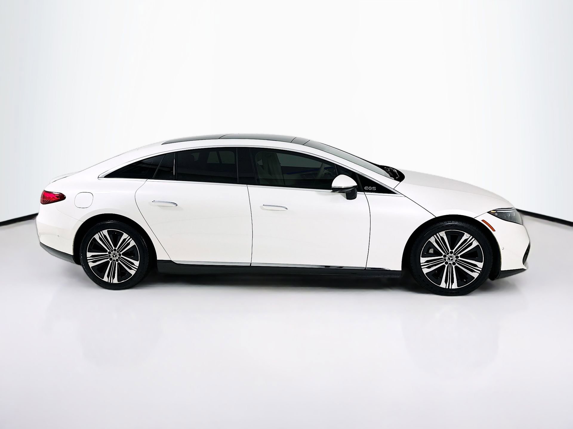 Used 2023 Mercedes-Benz EQS 450+ Sedan image 9