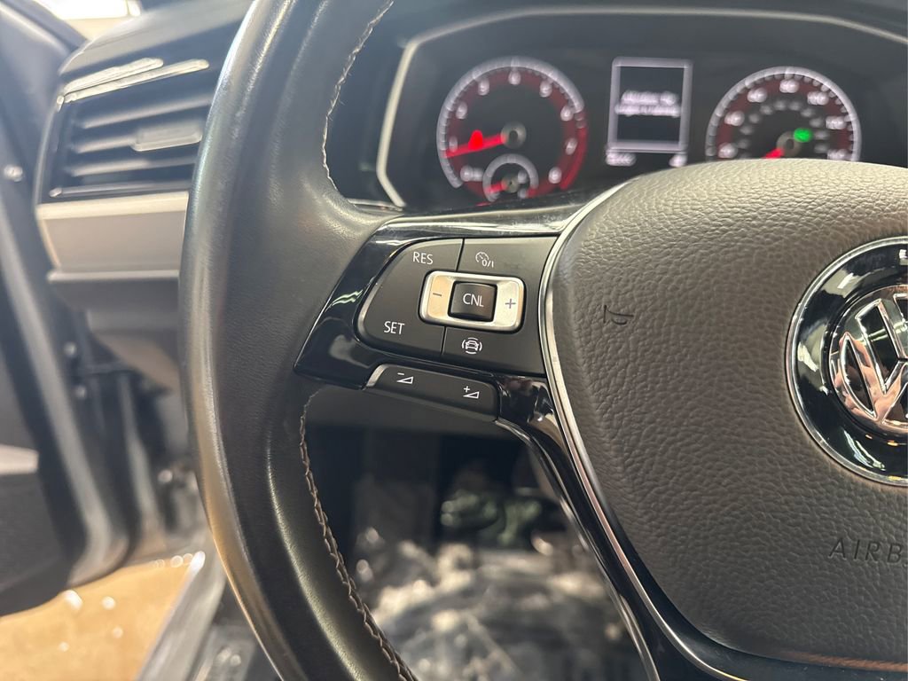 Used 2020 Volkswagen Jetta R-Line w/ R-Line Cold Weather Package image 28