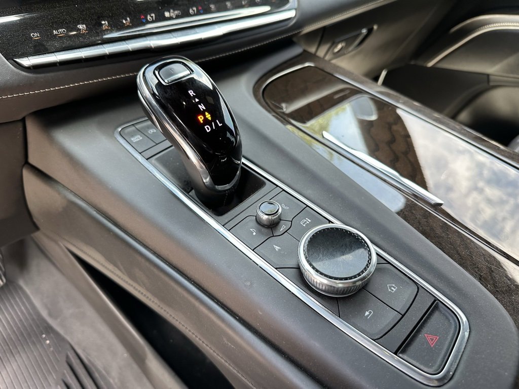 Certified 2023 Cadillac Escalade Sport Platinum w/ LPO, ONYX Package image 25