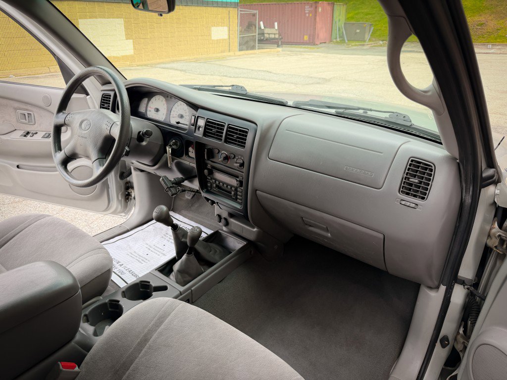 Used 2001 Toyota Tacoma 4x4 Xtracab image 23