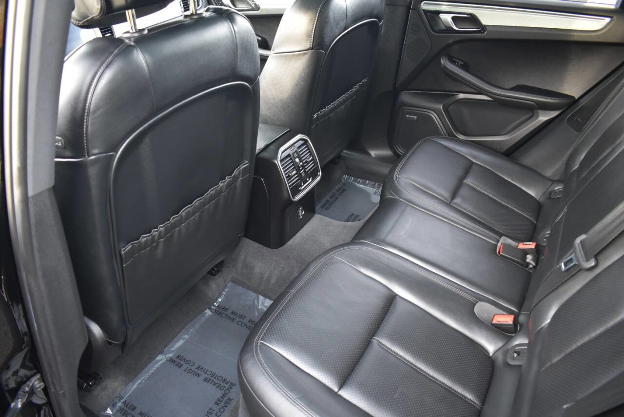 Used 2017 Porsche Macan AWD/4WD image 54