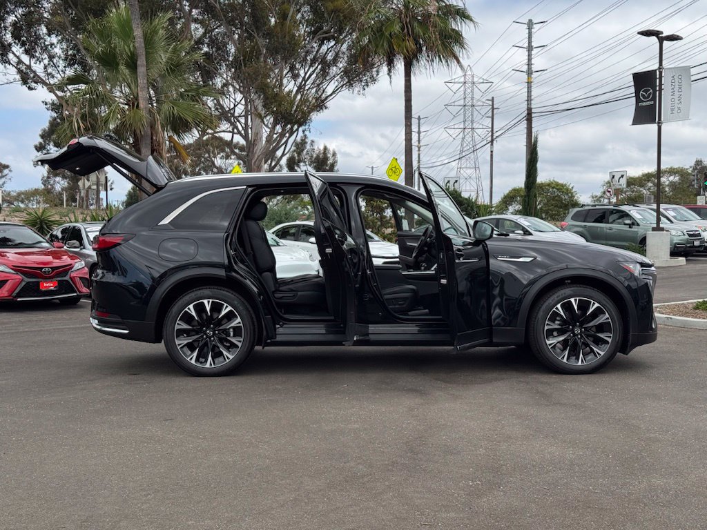 Certified 2024 MAZDA CX-90 Plug-In Hybrid w/ Premium Pkg AWD/4WD image 30