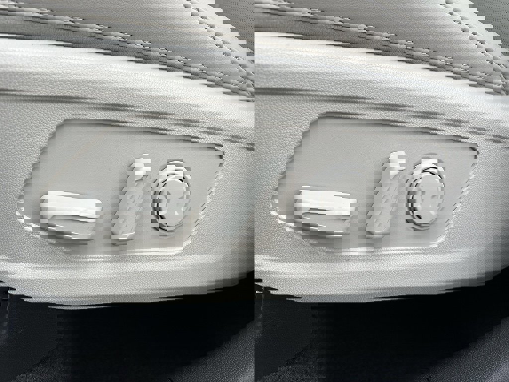 New 2026 Kia Sorento EX image 18