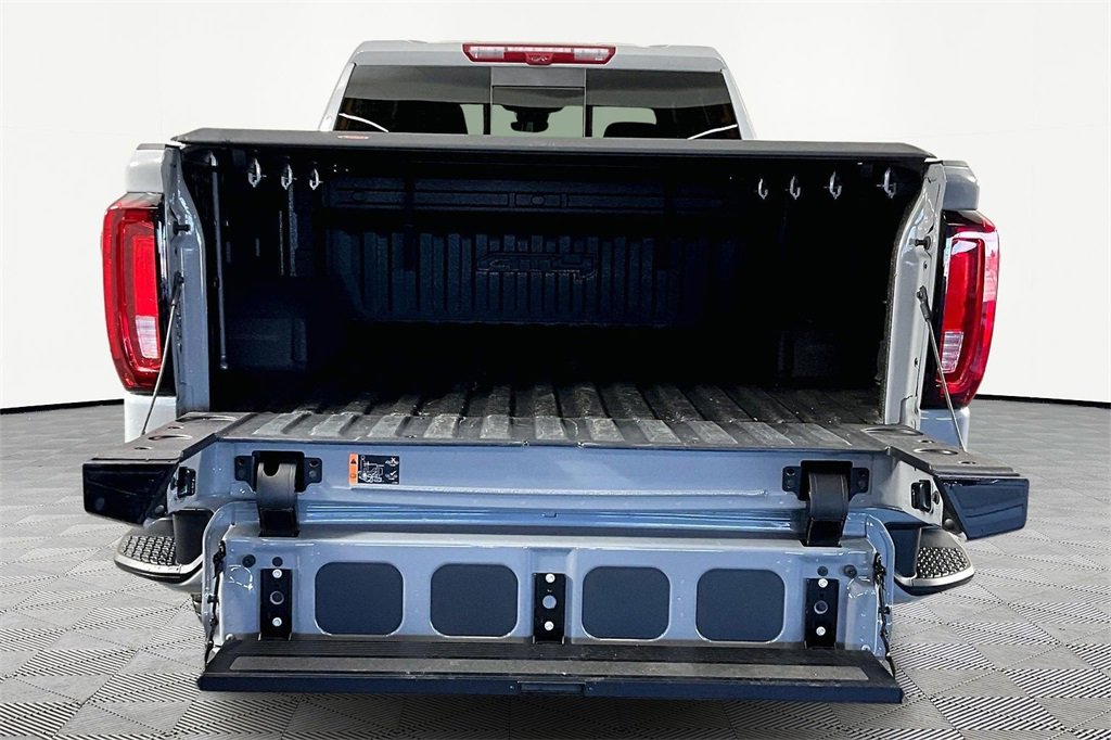 Used 2024 GMC Sierra 1500 AT4 w/ Technology Package image 7
