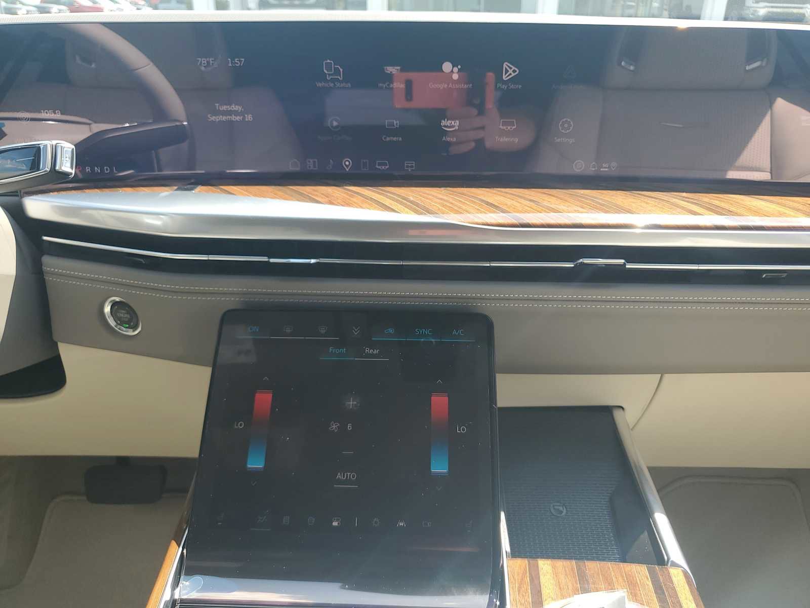 New 2025 Cadillac Escalade Sport Platinum w/ LPO, ONYX Package image 12