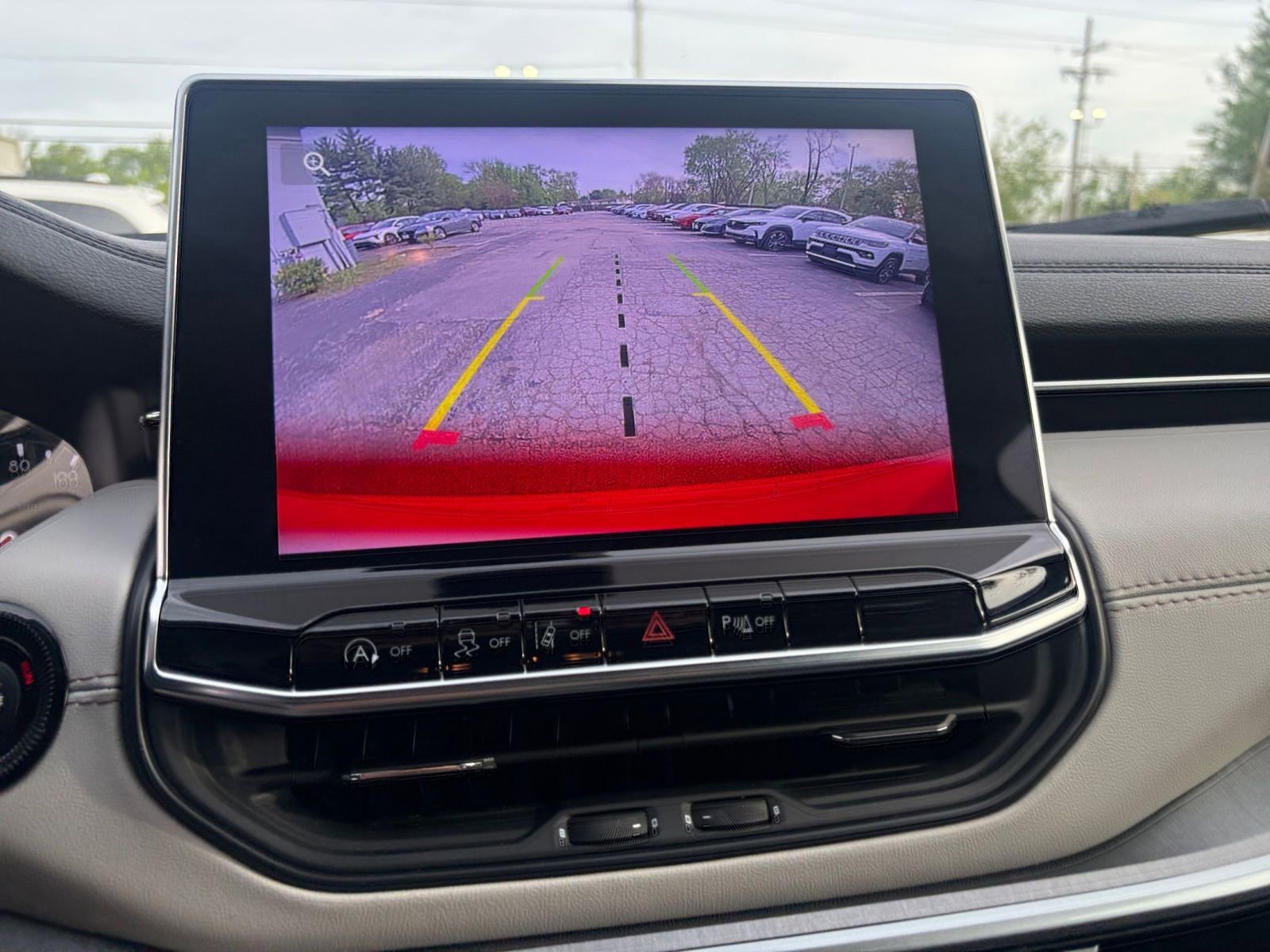 Used 2025 Jeep Compass Limited image 22