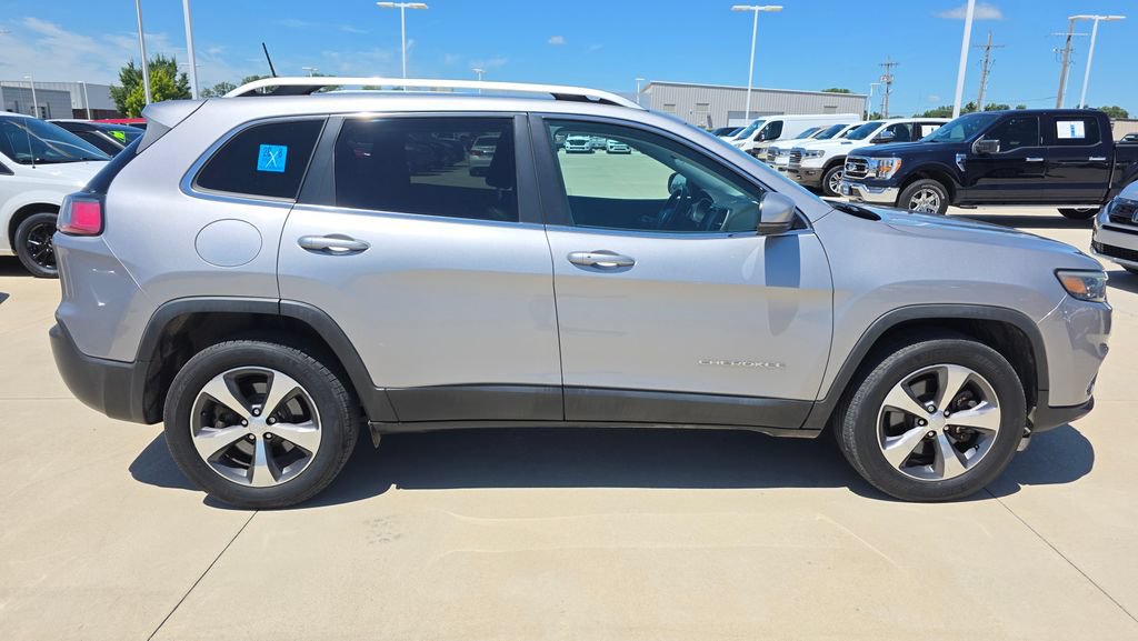 Used 2019 Jeep Cherokee Limited AWD/4WD image 6