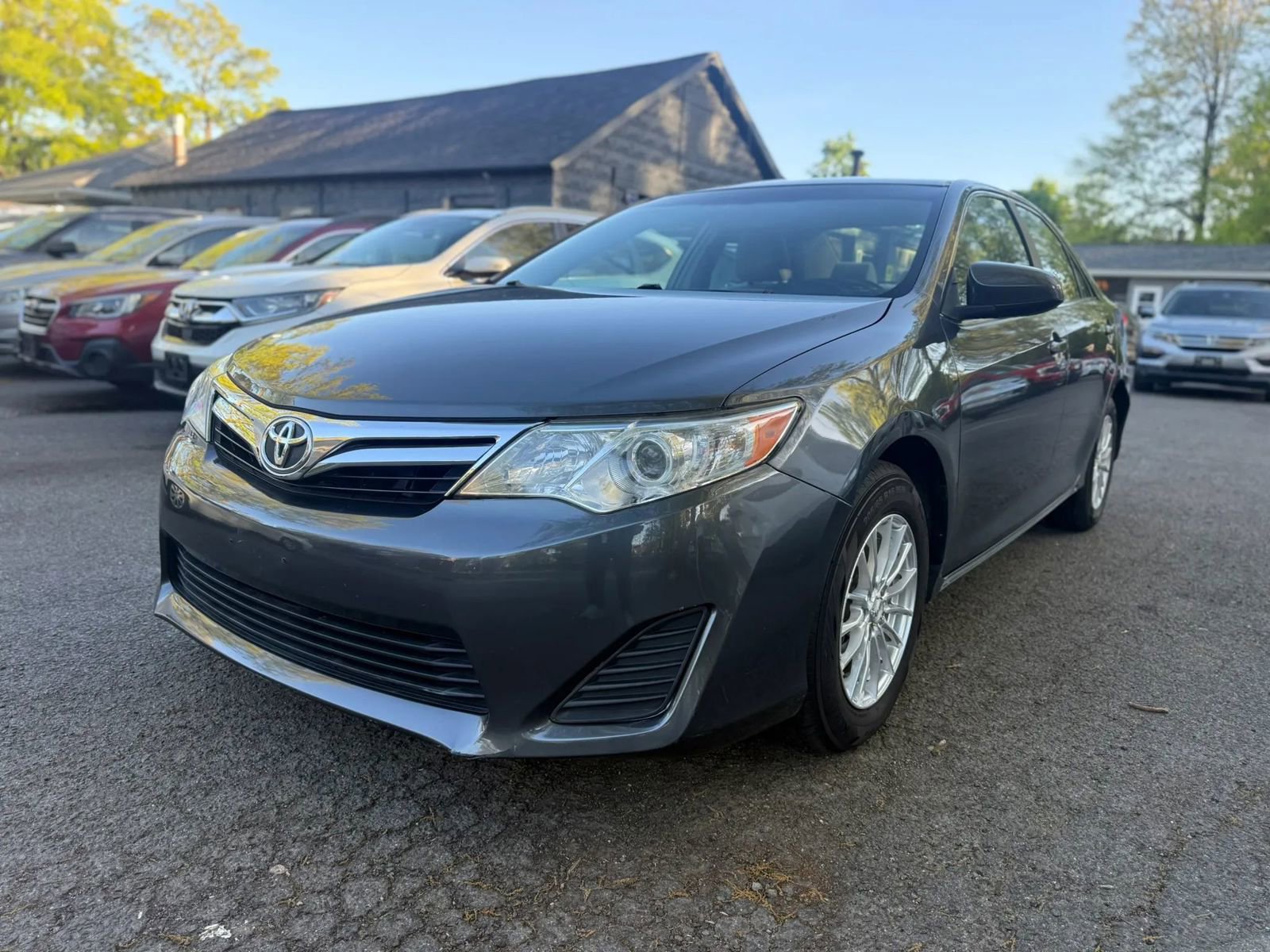 Used 2012 Toyota Camry LE FWD image 1