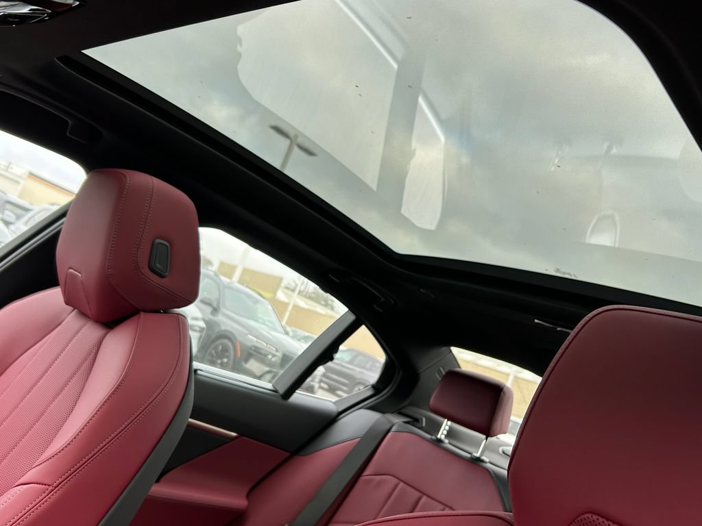 New 2027 BMW i5 eDrive40 w/ Executive Package RWD image 16