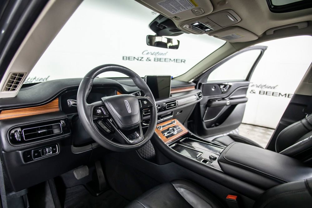 Used 2024 Lincoln Aviator Reserve w/ Elements Package Plus RWD image 16