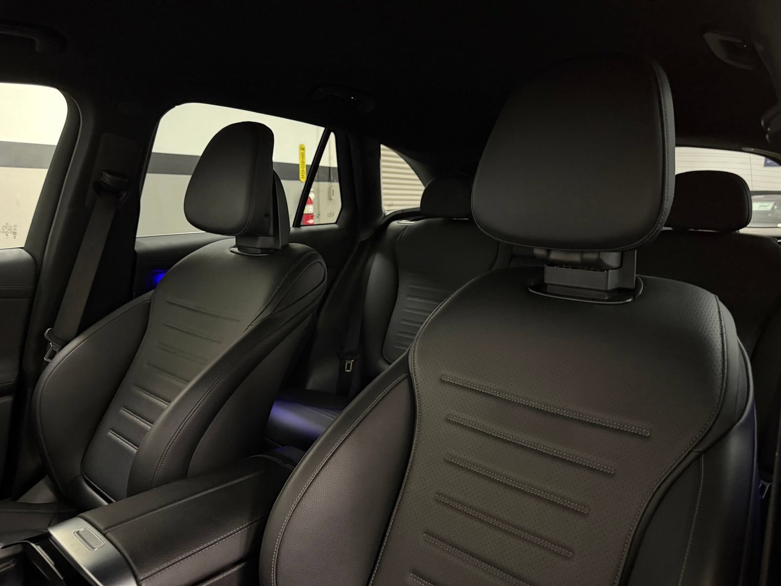 Used 2025 Mercedes-Benz GLC 350e 4MATIC image 25