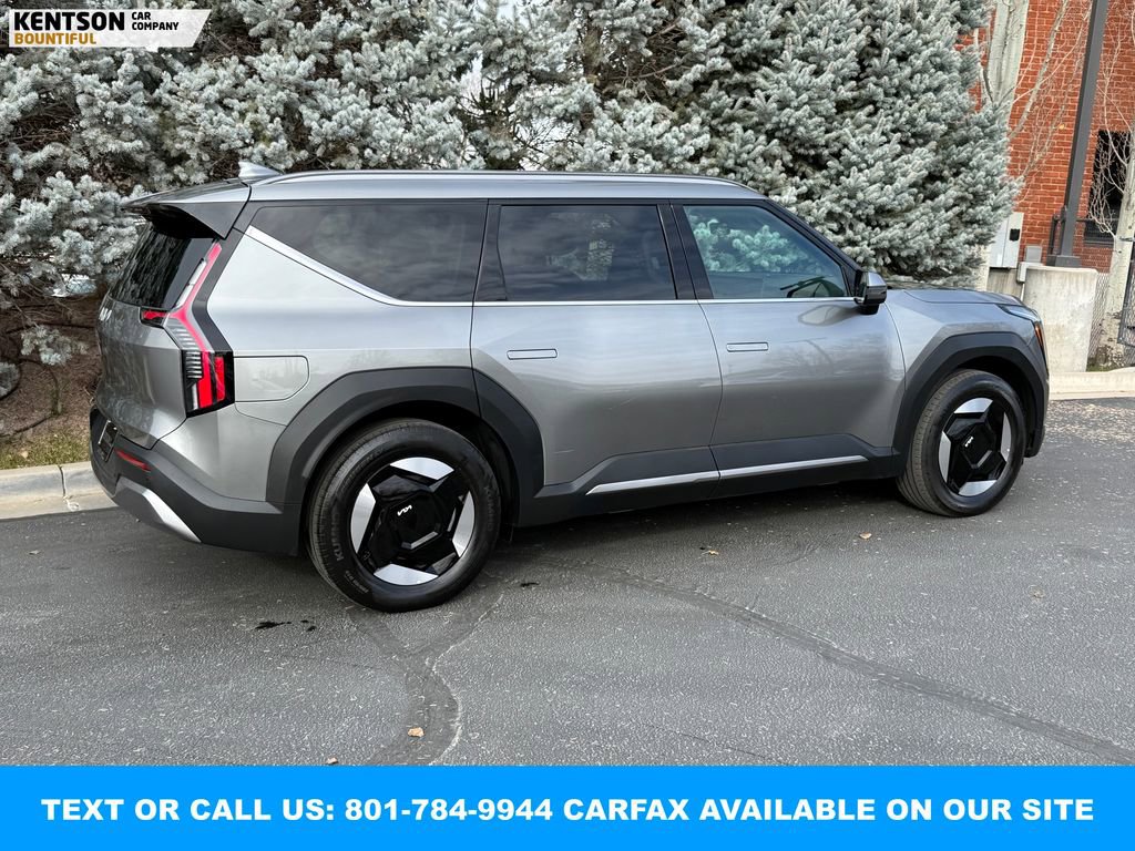 Used 2024 Kia EV9 Wind image 8