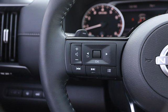 Used 2025 Nissan Pathfinder SL w/ SL Premium Package image 14