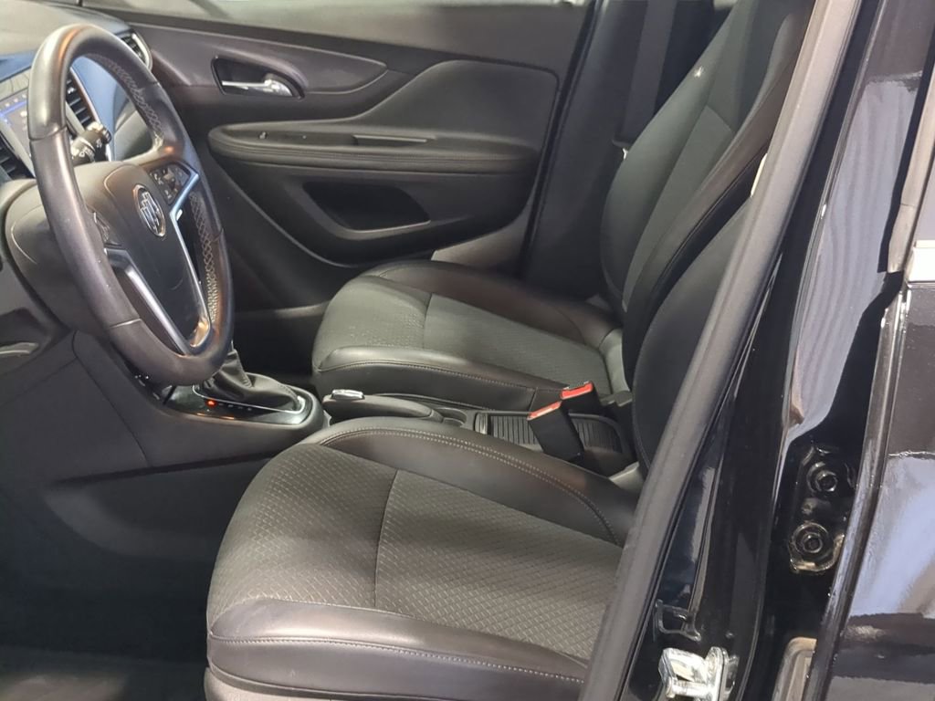 Used 2022 Buick Encore Preferred w/ Safety Package AWD/4WD image 16