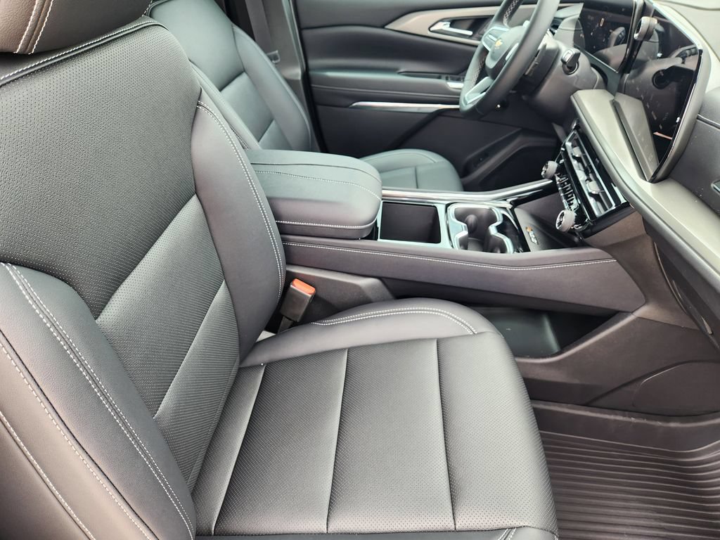 New 2026 Chevrolet Traverse LT w/ Driver Confidence Package FWD image 10