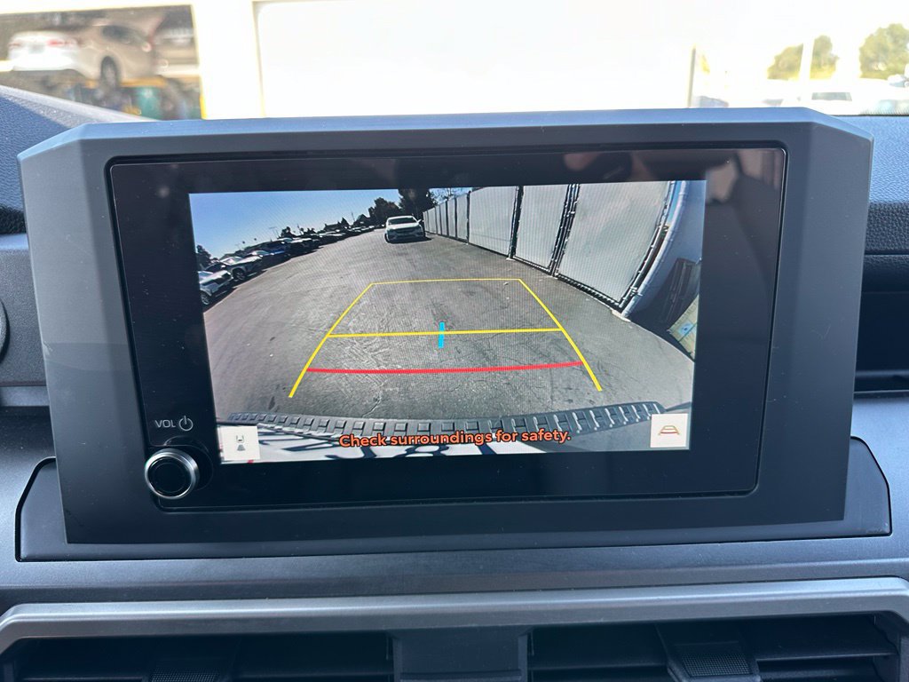 Used 2025 Toyota 4Runner SR5 AWD/4WD image 11