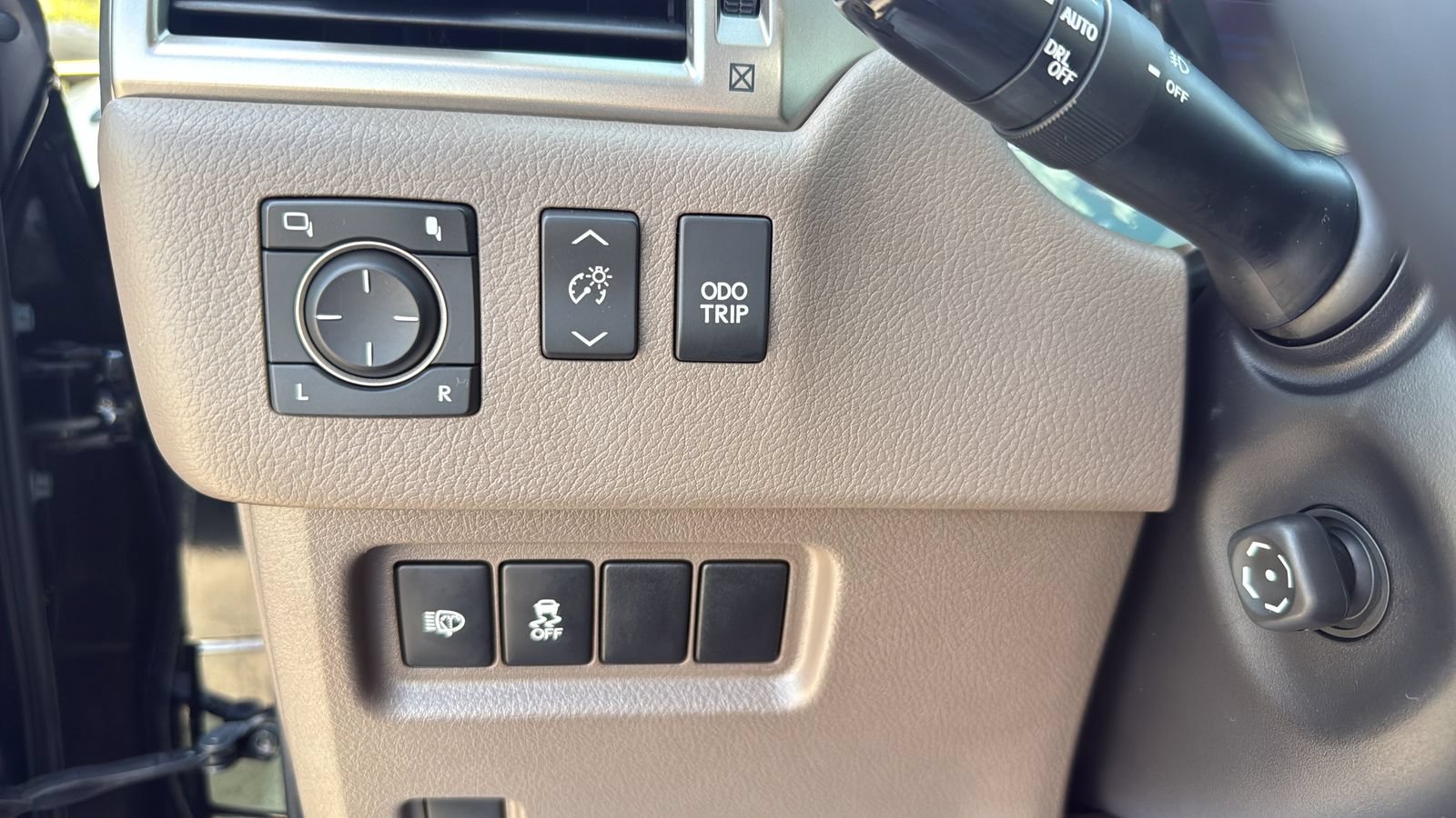 Used 2019 Lexus GX 460 Premium AWD/4WD image 17