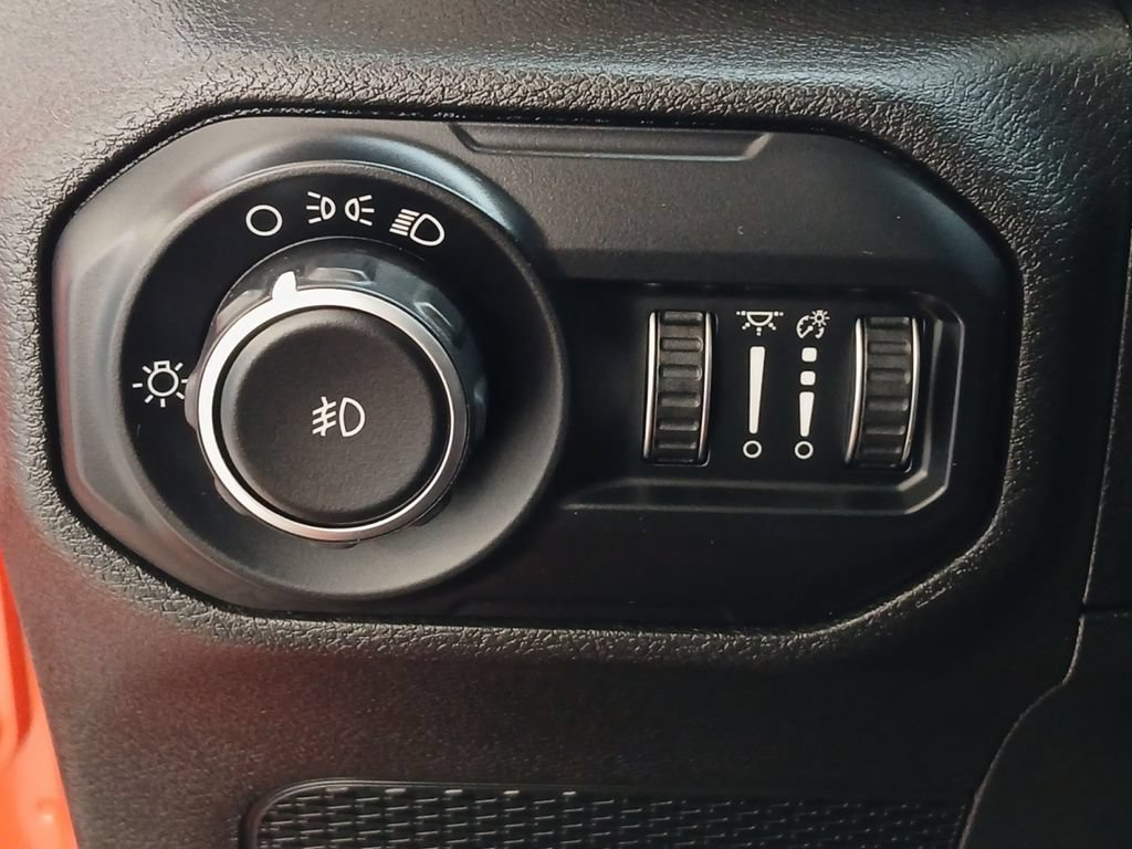 Used 2020 Jeep Wrangler Sport AWD/4WD image 12