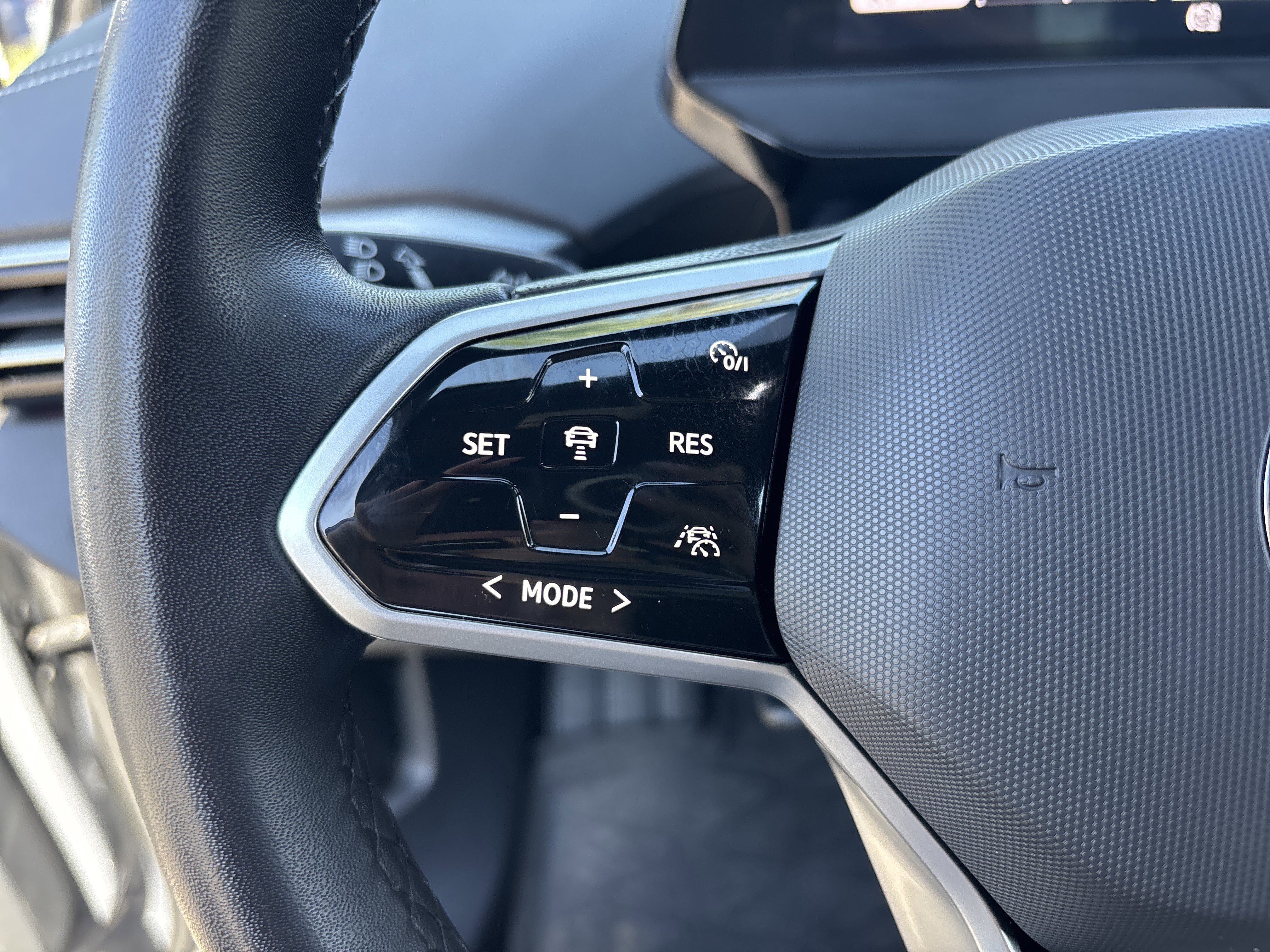 Used 2023 Volkswagen ID.4 Pro image 25