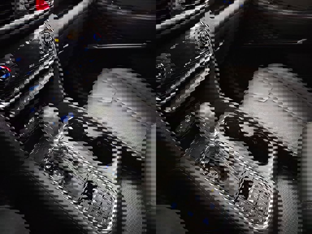 Used 2020 Hyundai Santa Fe Limited image 28