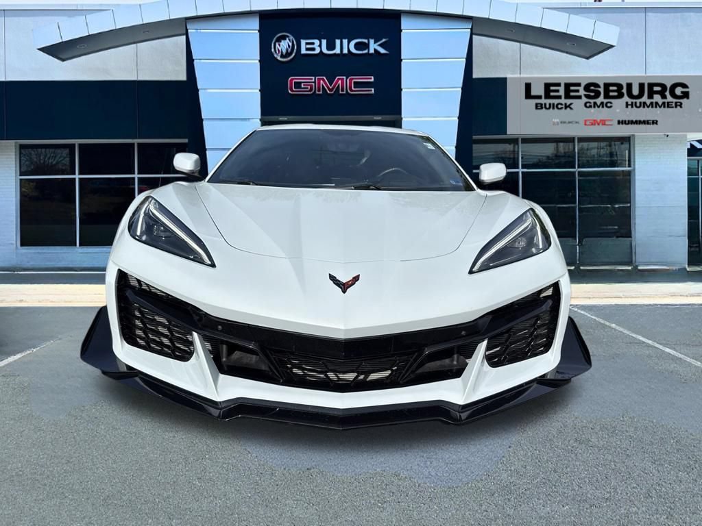 Used 2023 Chevrolet Corvette Z06 w/ Z07 Performance Package RWD image 2