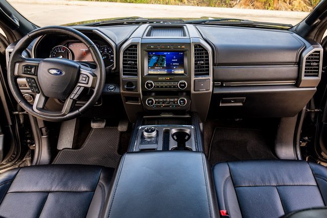 Used 2020 Ford Expedition XLT w/ Equipment Group 202A image 7