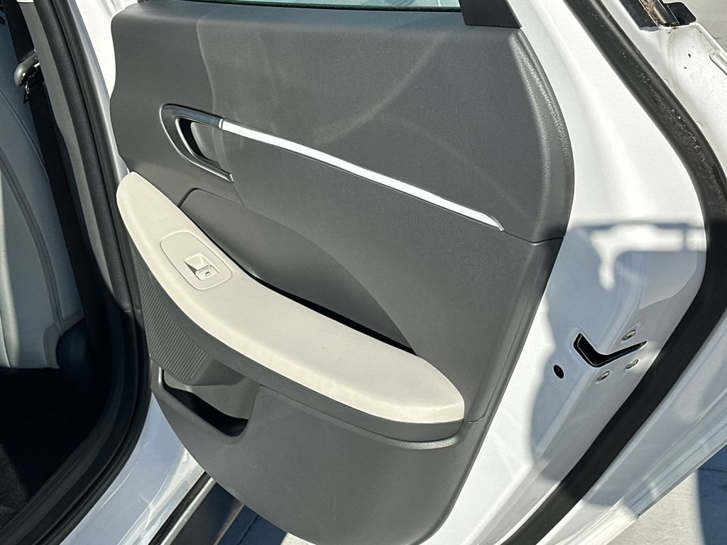 New 2025 Hyundai Sonata SE FWD image 17