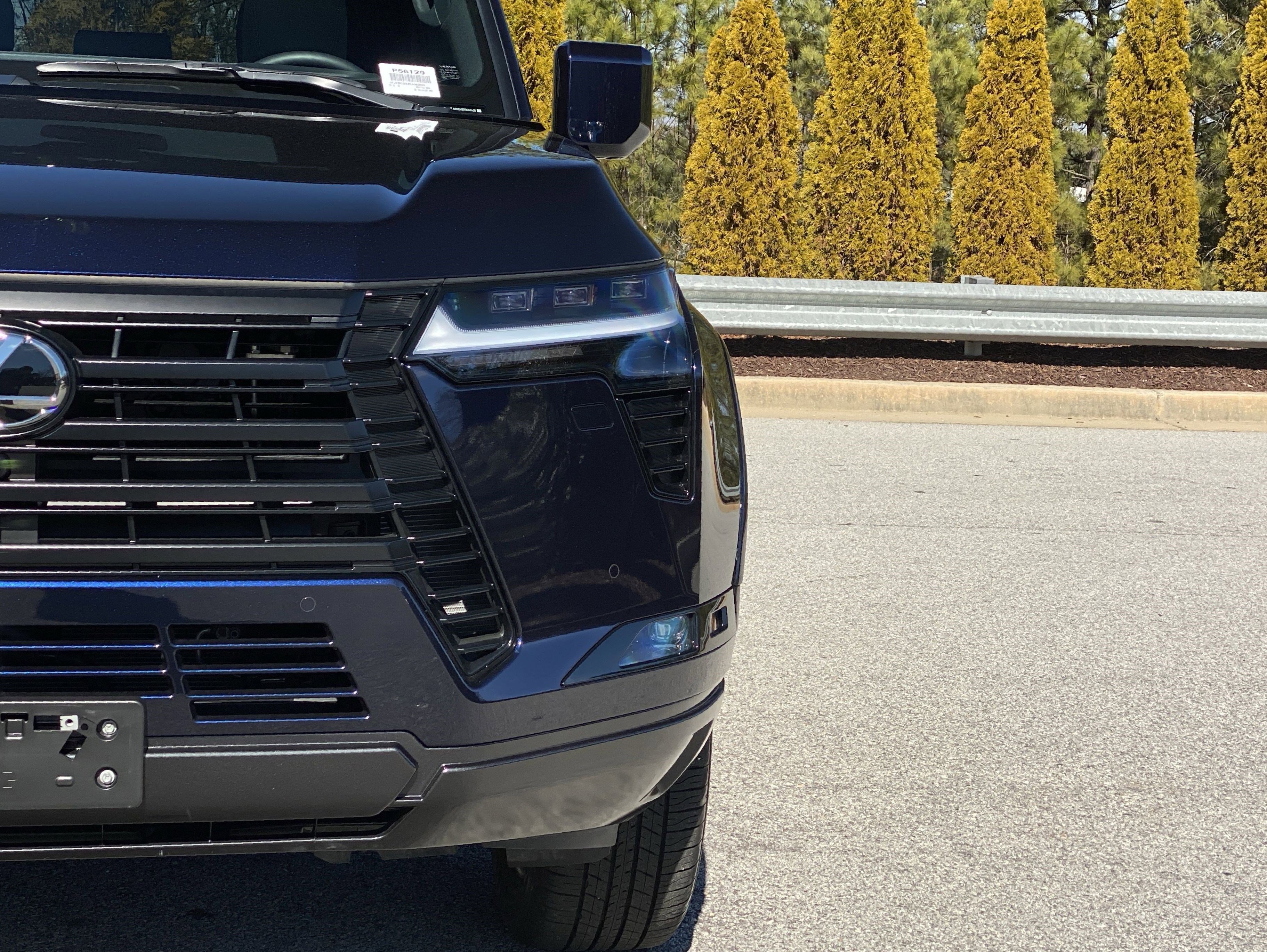 Used 2025 Lexus GX 550 w/ Accessory Package (2T) AWD/4WD image 21