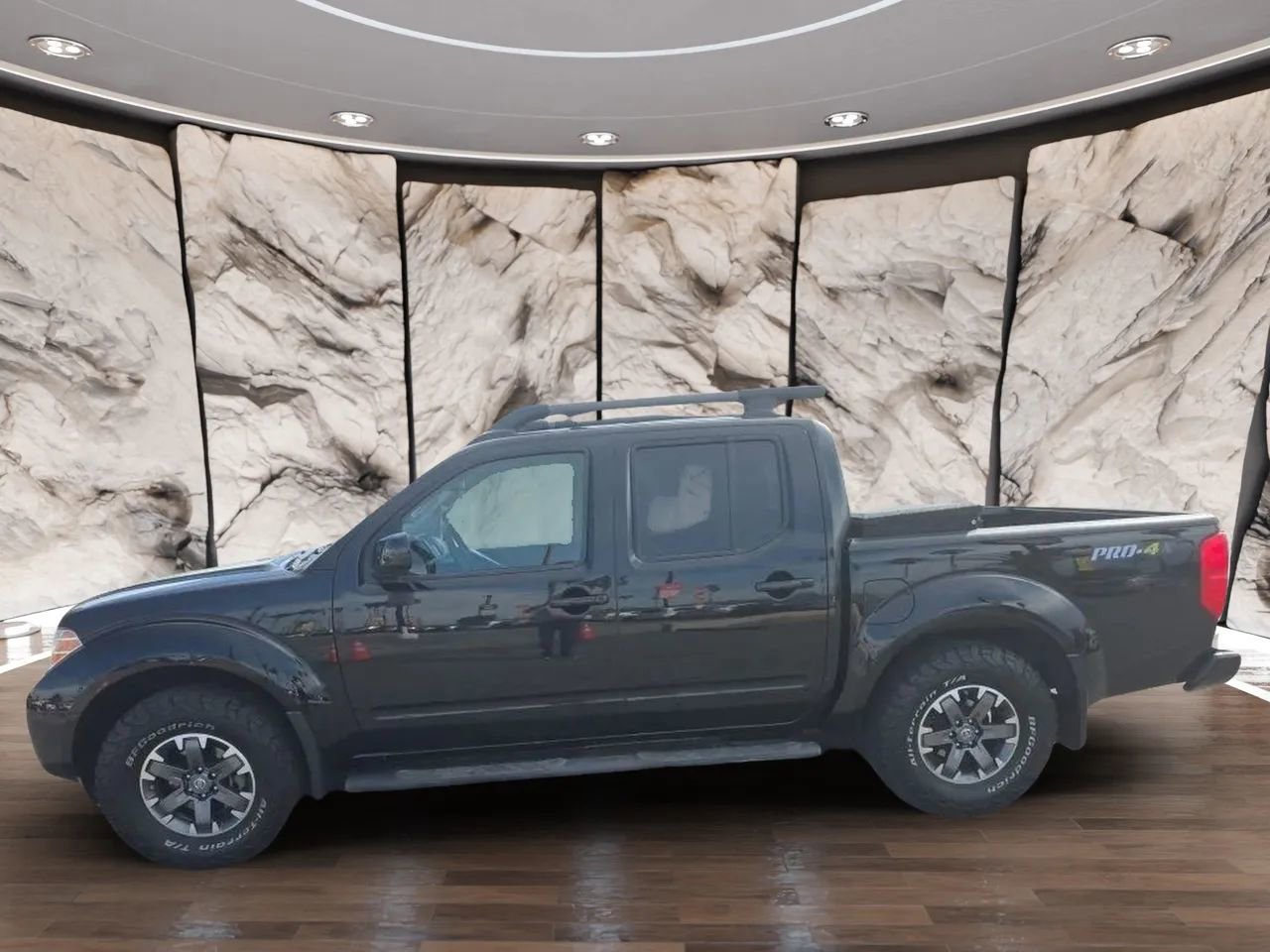 Used 2014 Nissan Frontier PRO-4X w/ Pro-4x Luxury Package AWD/4WD image 3