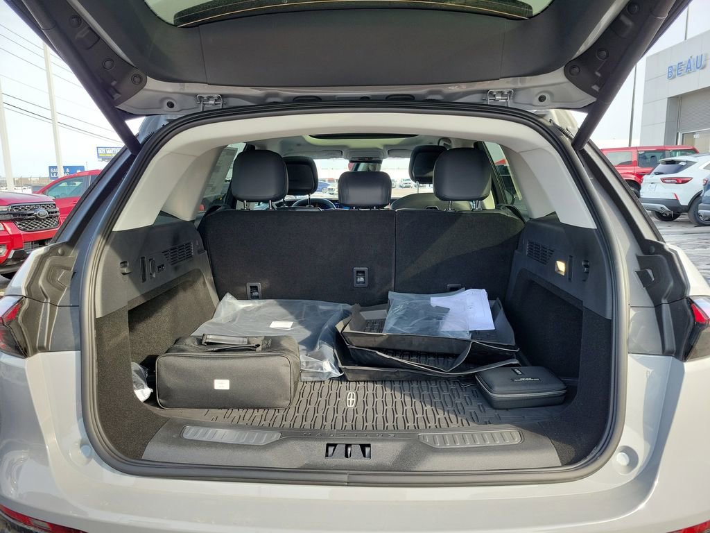 New 2026 Lincoln Nautilus Premier w/ Equipment Group 102A image 10