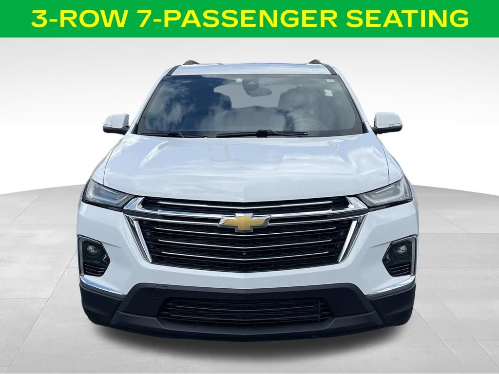 Used 2023 Chevrolet Traverse LT w/ LT Premium Package AWD/4WD image 3