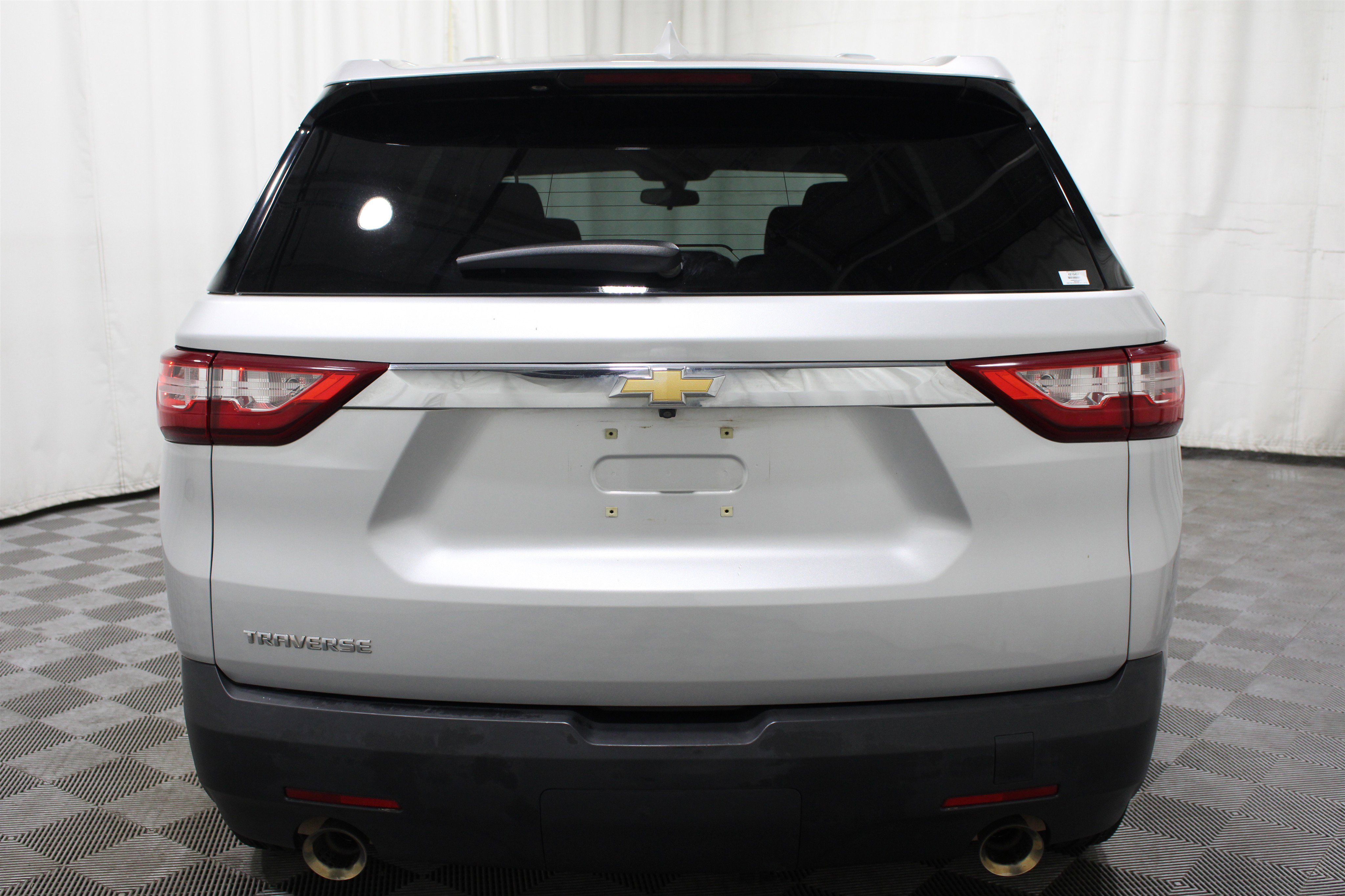 Used 2018 Chevrolet Traverse LS FWD image 29