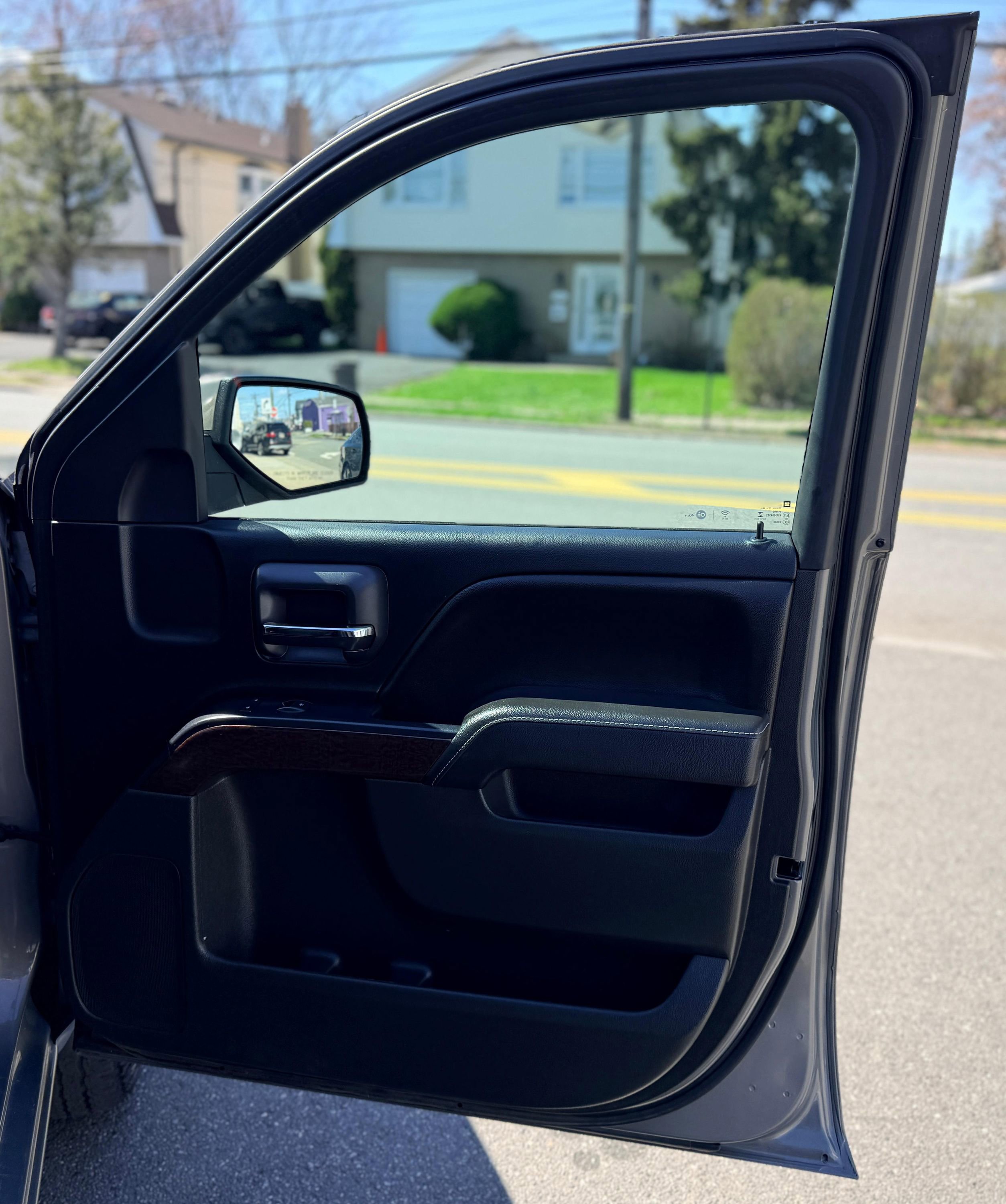 Used 2017 GMC Sierra 1500 SLE w/ SLE Value Package image 29