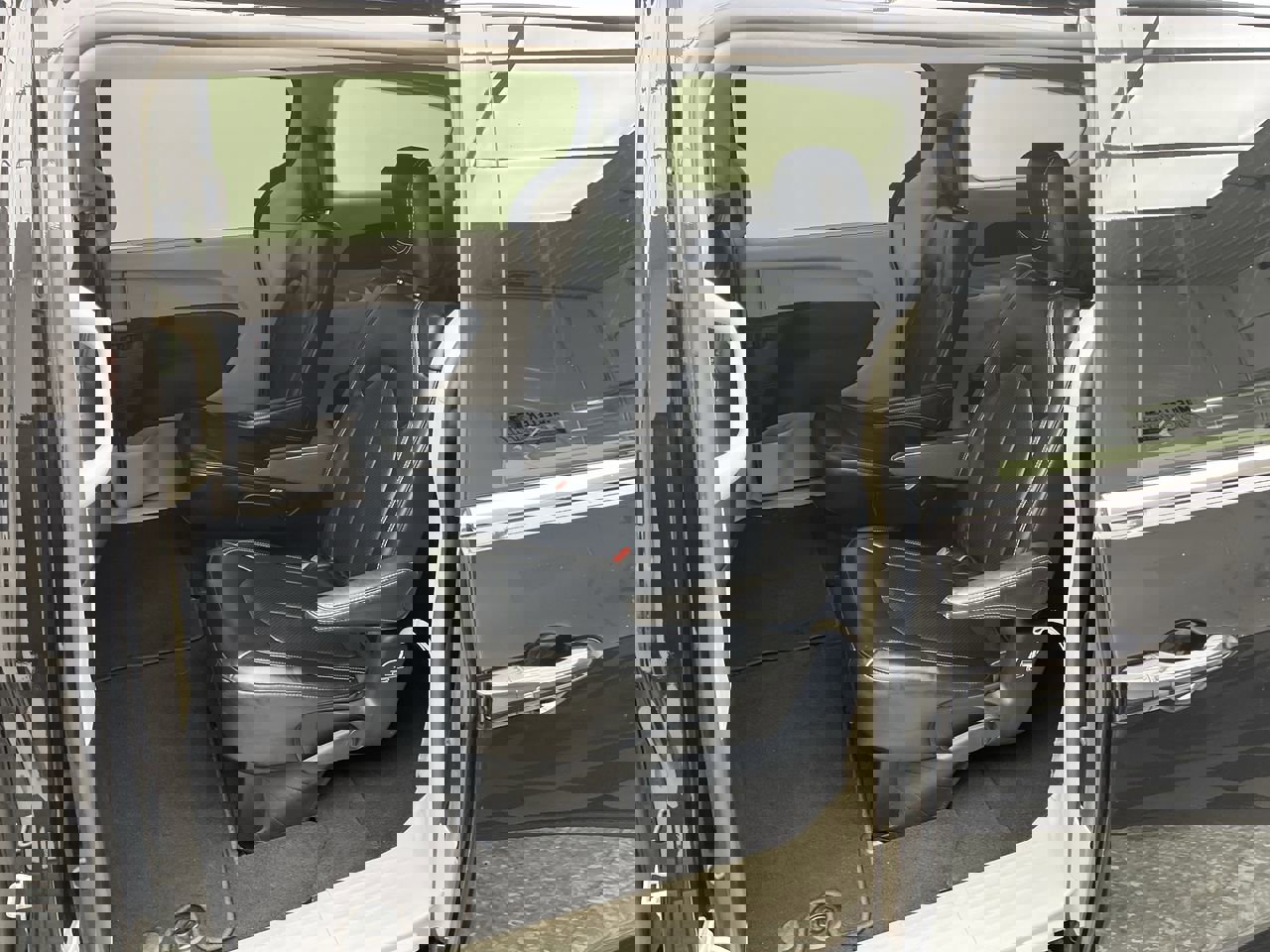 Used 2024 Chrysler Pacifica Touring-L image 11