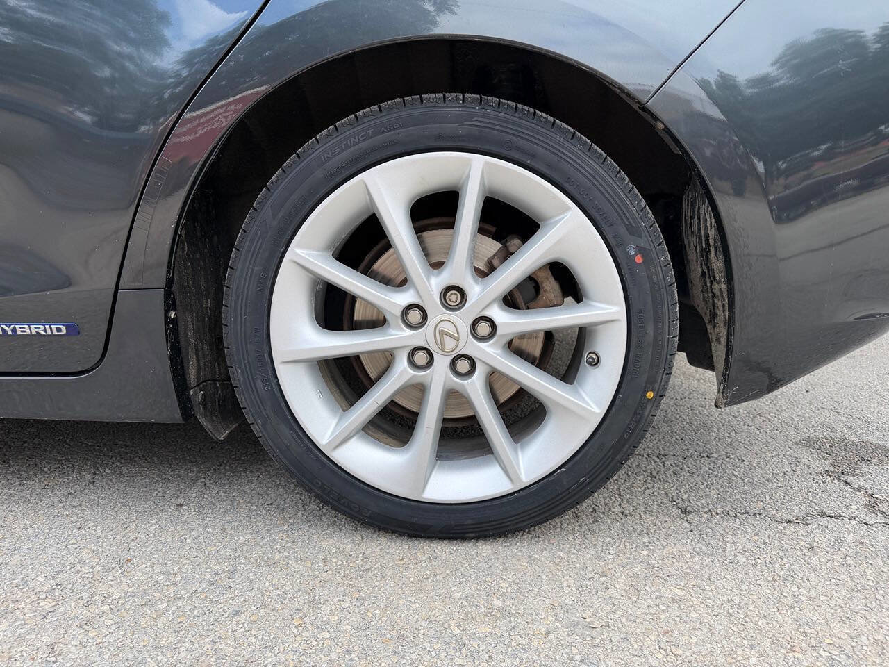 Used 2011 Lexus CT 200h Premium w/ Premium Audio Pkg FWD image 33
