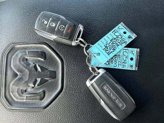 Used 2022 RAM 1500 Laramie AWD/4WD image 37