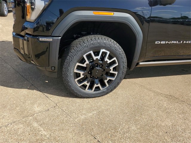 New 2025 GMC Sierra 2500 Denali Ultimate image 4